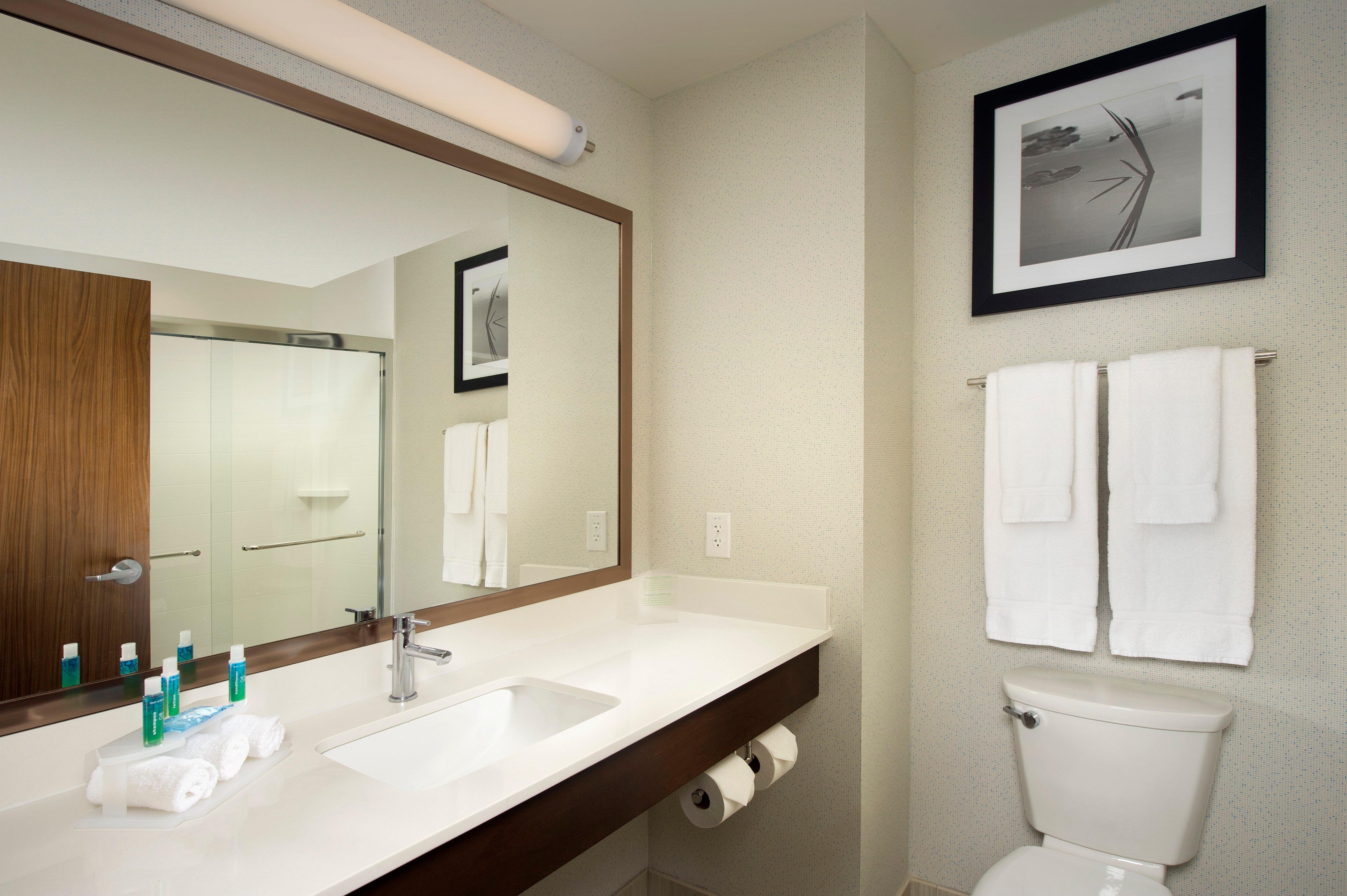 Holiday Inn Express & Suites Bay City By Ihg Exterior foto